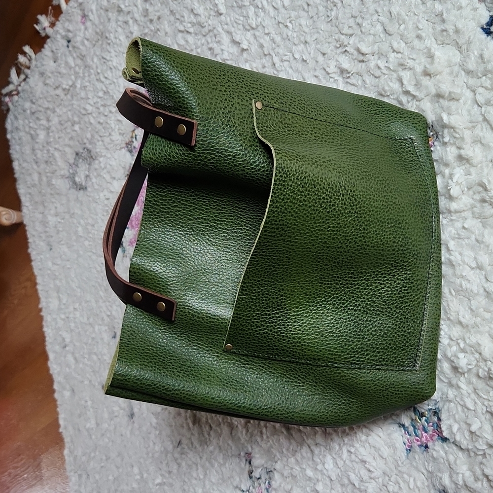 Portland Leather Goods Medium 🦄 Pebbled Avocado Tote NWOT